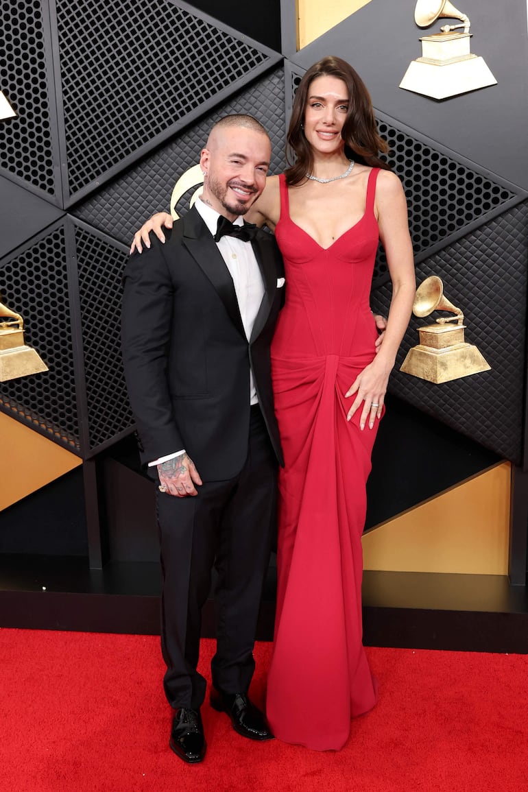 ¡Siempre enamorados! J Balvin y Valentina Ferrer no se perdieron los Premios Grammy 2026 y lucieron muy elegantes en la red carpet del Crypto.com Arena. (Amy Sussman/Getty Images/AFP)
