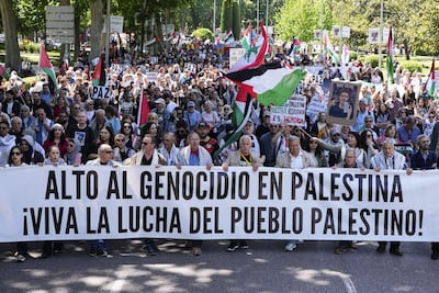MADRID (ESPAÑA), 17/05/2026.- Vista de la manifestación convocada este domingo por diversas asociaciones por Palestina en Madrid para exigir un "embargo integral" de armas a Israel y la ruptura de todas las relaciones con ese país. EFE/ Borja Sanchez-Trillo