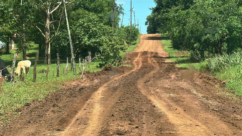 Pobladores piden mejora integral de caminos en Jesús de Tavarangüé