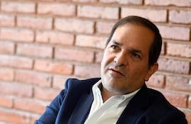 El candidato a intendente de Asunción por la disidencia colorada, senador Arnaldo Samaniego.