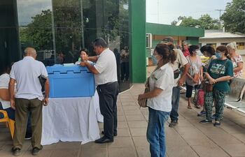 Vacunatorio en el Hospital General de Luque