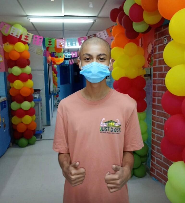 Con solo 16 años, Matías enfrenta una leucemia y su mamá será su donante de médula ósea.