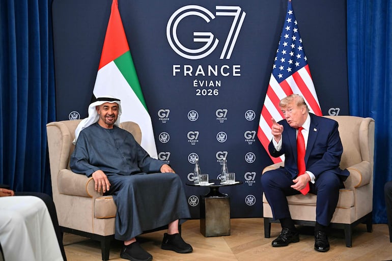 El presidente de Estados Unidos, Donald Trump, junto con el presidente de Emiratos Árabes Unidos, Mohamed bin Zayed Al Nahyan.