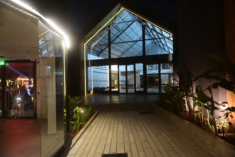 La nueva Plaza de Experiencia contará con importantes marcas de distintos rubros.