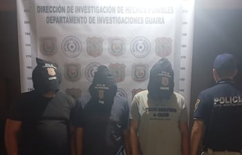 Aldo Saracho Verón (34), Roque Gabriel Fernández González (32) y Diego Ocampo González (26), detenidos como sospechosos de planear un robo en Paso Yobai.