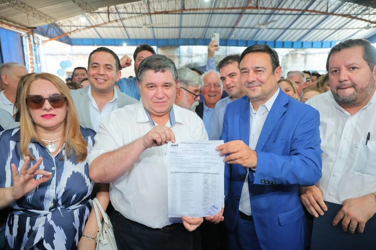 Alcides Riveros y su dupla Antonio Buzarquis (Gentileza).