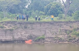 Bañista falleció ahogado en una playa del río Tebicuarymi.