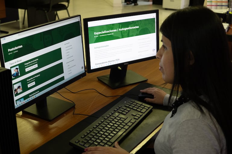Paraguay opens 84 scholarships for graduate study and language training