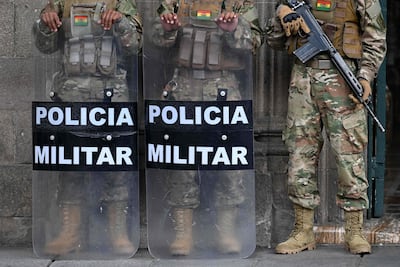 Las manifestaciones sociales siguen en Bolivia. Los bloqueos de rutas impiden el paso de alimentos y la escasez comenzó a sentirse en las regiones cercanas a la capital, La Paz.
