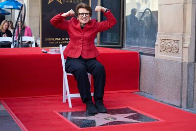 La leyenda del tenis estadounidense Billie Jean King se convirtió este lunes en la primera mujer deportista en recibir una estrella en el emblemático Paseo de la Fama de Hollywood