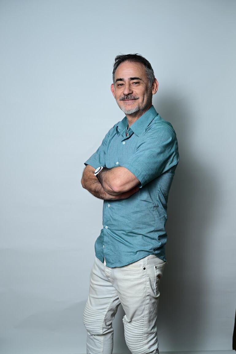 Albert Benítez contó orgulloso: "Soy goleador de mi equipo en el exa pero al parecer, valoran más mi apoyo desde el banco de suplentes”.