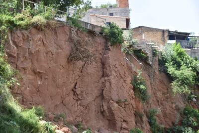 Peñasco de Itá Pyta Punta está al borde del colapso y la Intendencia plantea el traslado de las familias a 360 metros a la redonda. (Archivo)