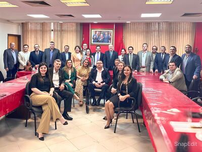 El ministro de Economía, Carlos Fernández Valdovinos se reunió ayer con la bancada de Honor Colorado para abogar por la aprobación del proyecto.