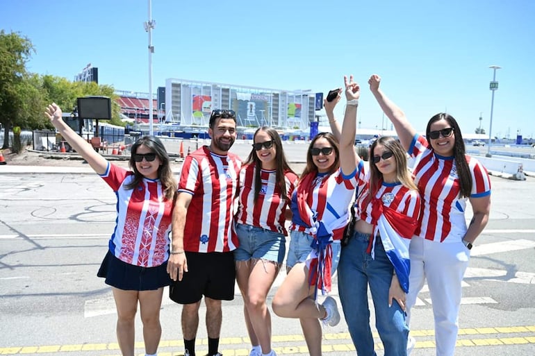 Migraciones reporta fuerte salida hacia Estados Unidos por la Albirroja: ¿cuántos ya viajaron? - Nacionales