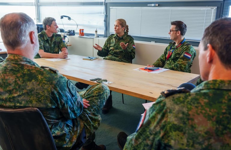 Amalia, heredera al trono de Holanda, ingresó a la Real Fuerza Aérea de los Países Bajos. (Instagram/Koninklijk Huis)