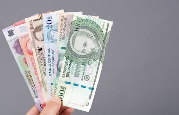 Guaraníes.