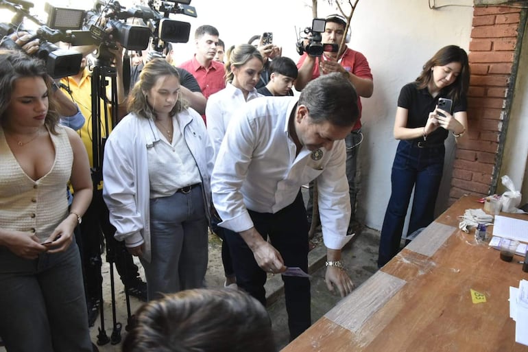 Internas ANR: "Desde mañana abrimos los brazos a todos los asuncenos", dice Arnaldo Samaniego - Política