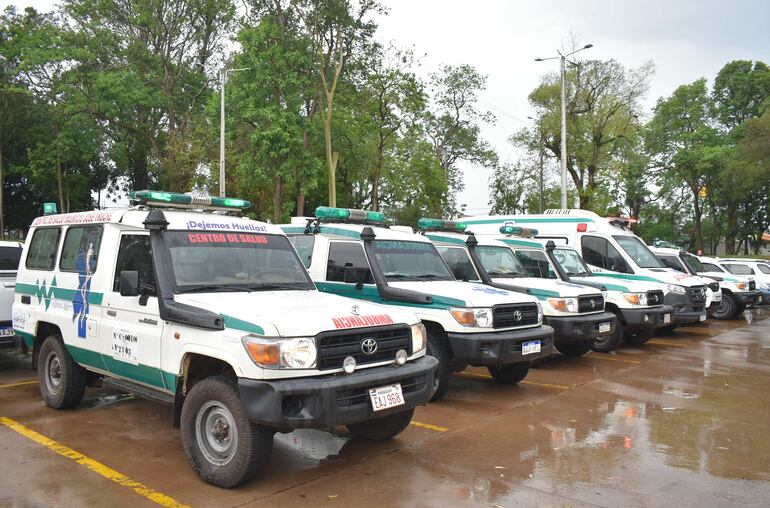 Un flota de 13 ambulancias estará a disposición de la Central de Ambulancias de Guairá. 