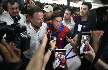 Blas Reguera y Carlos Rejala, juntos en medio del conteo oficial de votos, demostraron la unidad de ambas listas en unas elecciones históricas.