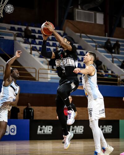 Olimpia recibirá en la noche del lunes a San José en el polideportivo de Capiatá, por el juego 2 de la serie final por el título del Apertura.