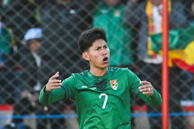 Bolivia's forward Miguel Terceros celebrates after scoring during the 2026 FIFA World Cup South American qualifiers football match between Bolivia and Colombia, at the Municipal stadium in El Alto, Bolivia on October 10, 2024. (Photo by AIZAR RALDES / AFP)