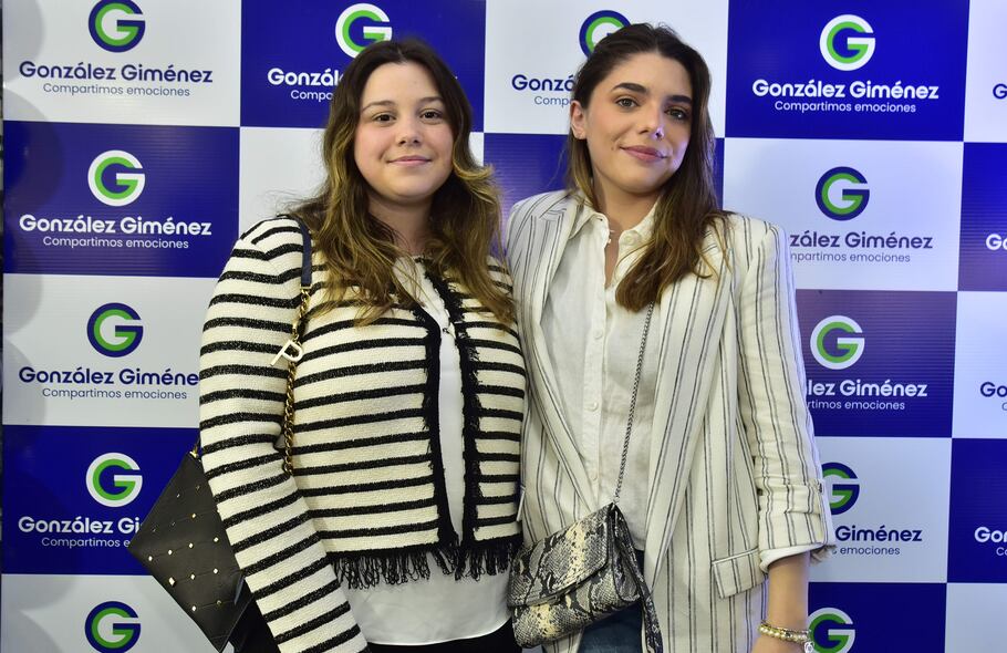 Paloma Uriarte y Salma Wood.