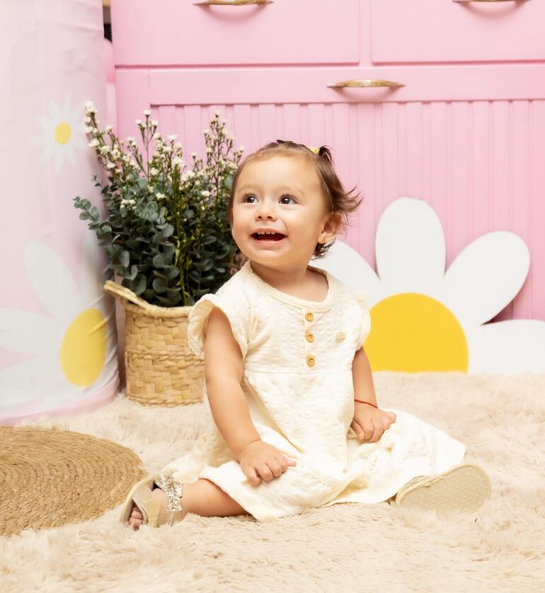¡Pura ternura! Azul Grana el día que cumplió su primer añito de vida. (Instagram/Mario Grana)