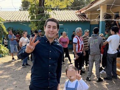 Pedrito Goméz después de votar.