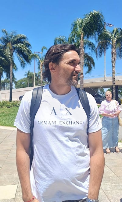 Diego Martínez (46 años), en el aeropuerto de Luque.