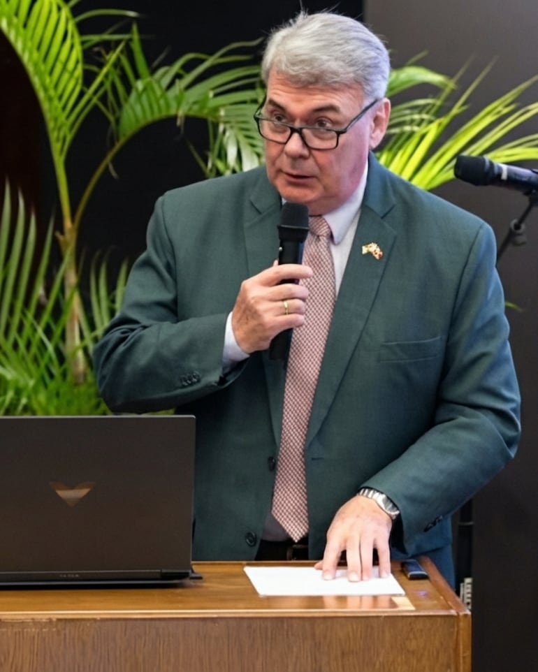 Rafael Ávila Macke, en su rol de Subsecretario General de la RINDHCA.