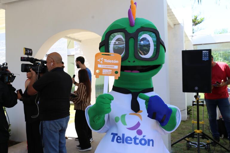 La Fundación Teletón inauguró su nuevo espacio de hidroterapia en el Centro de Rehabilitación Integral de Asunción.