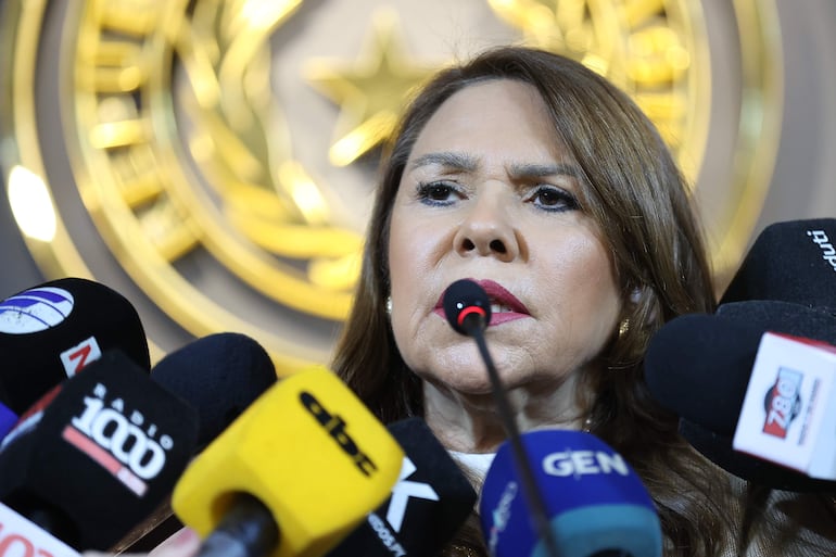 La senadora Celeste Amarilla durante una conferencia de prensa este martes.