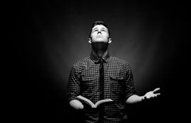 Qué es la disonancia cognitiva religiosa, un fenómeno que crece en fechas sagradas.