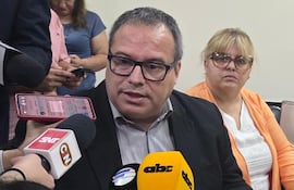 Carlos Granada, condenado a 10 años de cárcel por hechos punibles contra la autonomía sexual de un grupo de periodistas, seguirá cumpliendo prisión preventiva.