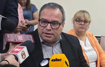 Carlos Granada, condenado a 10 años de cárcel por hechos punibles contra la autonomía sexual de un grupo de periodistas, seguirá cumpliendo prisión preventiva.