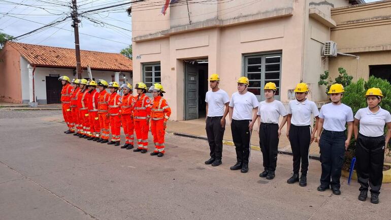 El cuerpo bomberil destinará el respaldo económico recibido a la compra de botas de protección para su personal combatiente activo.