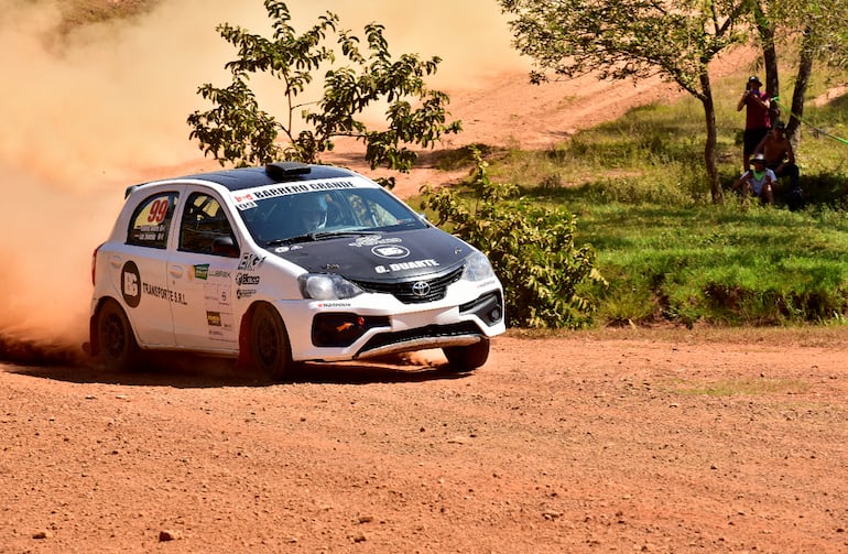 Gabriel Duarte y Luis Quevedo (Toyota Etios) sobresalieron en aquella ocasión en la RC4C PRO.