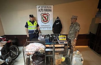 El detenido y las evidencias fueron trasladados por los intervinientes a la Comisaría.