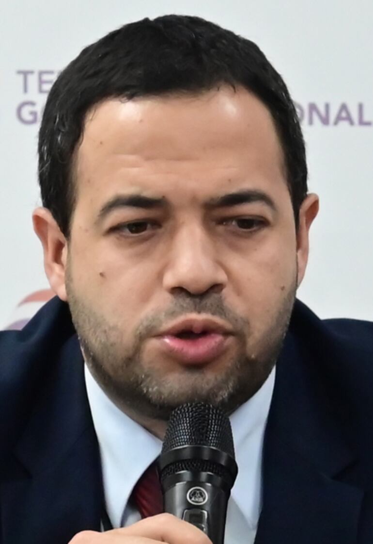 Francisco Cabrera, fiscal.