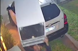 Uno de los vecinos denunció el robo de una congeladora que tenía en su domicilio.