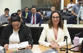 La fiscala Ingrdi Cubilla (d), representó al Ministerio Público y sostuvo la acusación por narcotráfico contra el ahora condenado.