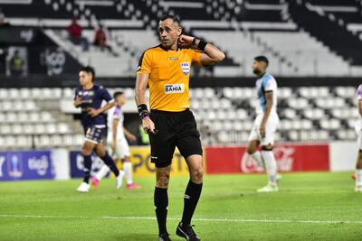 Juan Gabriel Benítez, árbitro muy cuestionado por el entrenador de Nacional, Juan Pablo Pumpido.