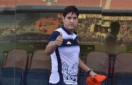 José Gabriel Arrúa (37 años), técnico de Sportivo Trinidense.
