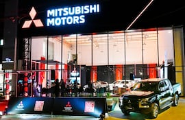 Nuevo showroom de Mitsubishi Motors, que inicia una nueva etapa en Paraguay con una estrategia centrada en crecimiento y cercanía con el cliente.