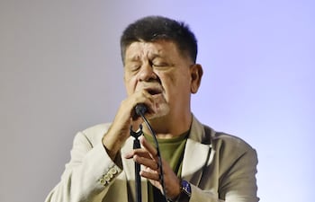 Ricardo Flecha durante el concierto ofrecido el pasado sábado, para dar cierre al lanzamiento de su libro.