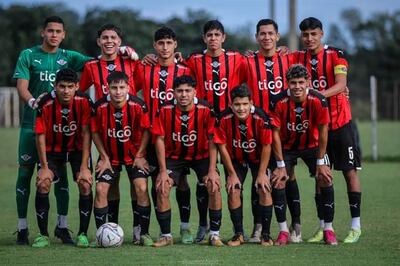 Libertad lidera la Sub 18 con 49 puntos