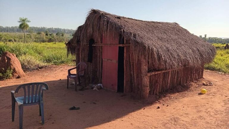 Las casas instaladas en el asentamiento Buena Vista se encuentran en muy precarias condiciones.