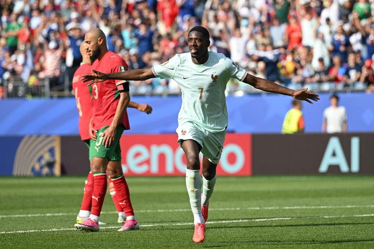 Ousmane Dembélé de Francia celebra tras anotar el segundo gol de su equipo durante el partido de cuartos de final de la Copa Mundial de la FIFA 2026 entre Francia y Marruecos en el Boston Stadium, en Foxborough, Massachusetts.