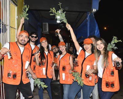 Los Desyetadores Ambulantes de Tres Leones ya están en las calles desde la madrugada de este 1º de agosto, día de tomar carrulim.