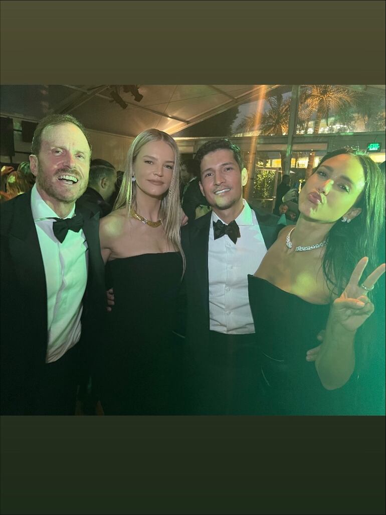 Jessica Alba y Danny Ramírez junto a una pareja amiga. (Instagram/Jessica Alba)